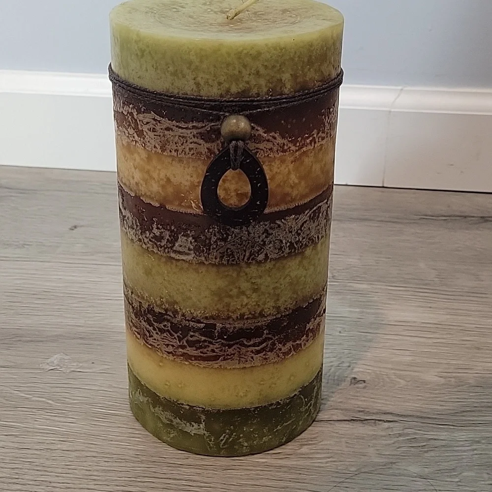 Pier 1 Citrus Cilantro Column Candle Green & brown 4x8